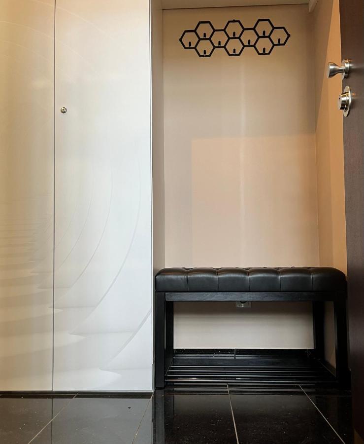 קטוביץ City Center Apartment מראה חיצוני תמונה