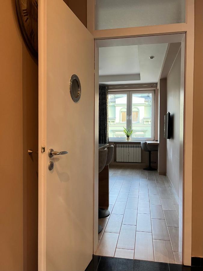 קטוביץ City Center Apartment מראה חיצוני תמונה