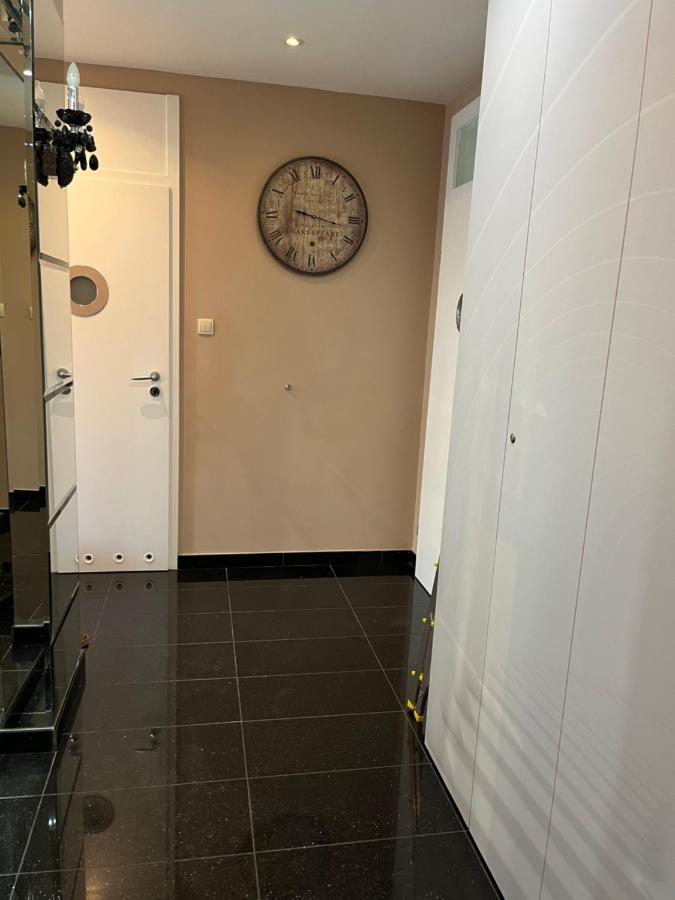 קטוביץ City Center Apartment מראה חיצוני תמונה